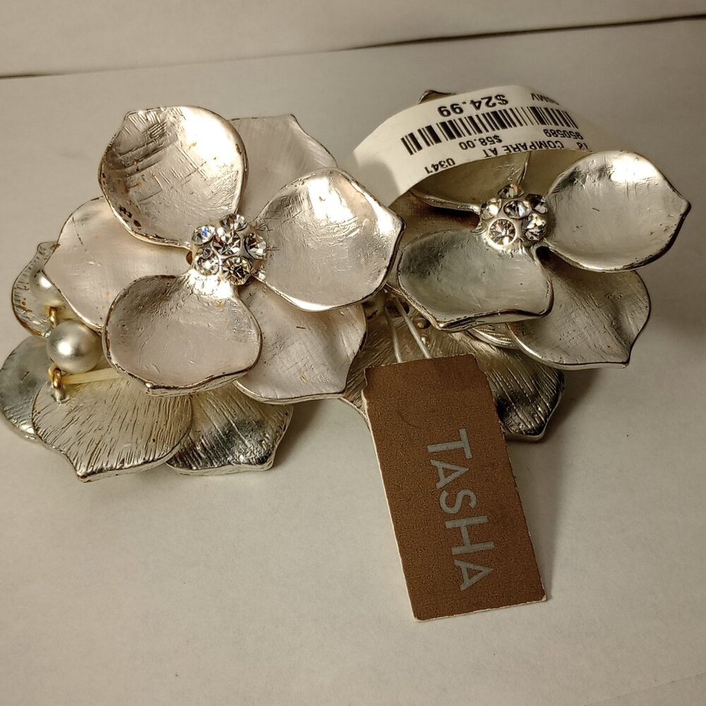 Rhinestone Lotus Flower Bracelet